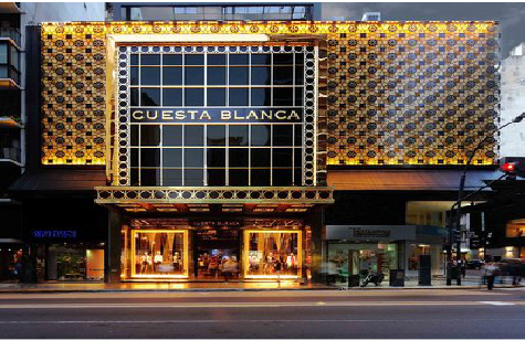 东阳门头设计与商业空间的纽带。